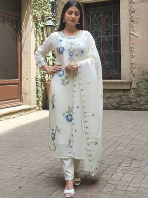 Women Pure Cotton Floral Embroidered Kurta Set With Trousers & Dupatta 1