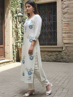 Women Pure Cotton Floral Embroidered Kurta Set With Trousers & Dupatta 4