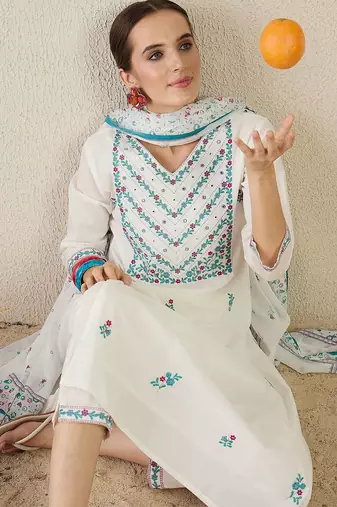 Women Floral Embroidered Cotton Kurta with Trousers & Dupatta