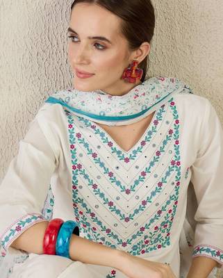 Women Floral Embroidered Cotton Kurta with Trousers & Dupatta 3