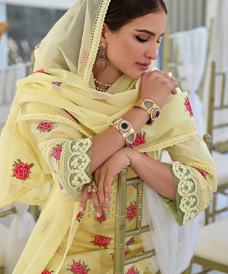 Floral Embroidered V-Neck Pure Cotton Straight Kurta With Trousers & Dupatta