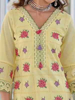 Floral Embroidered V-Neck Pure Cotton Straight Kurta With Trousers & Dupatta 3