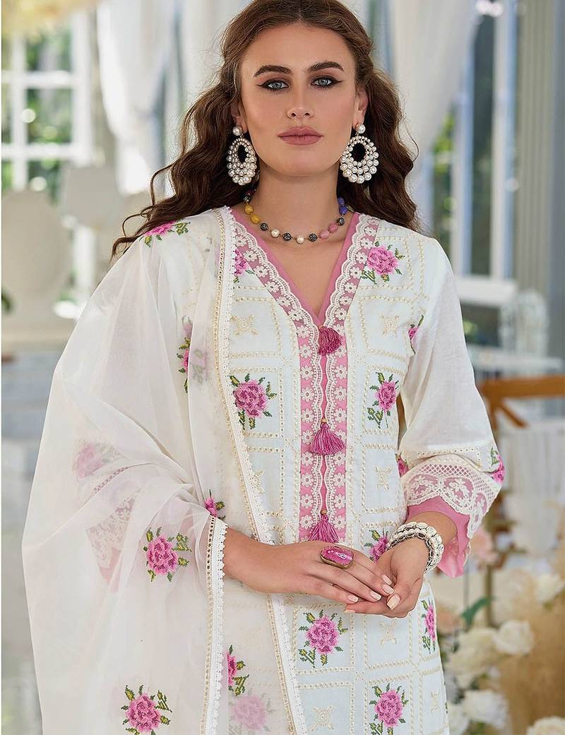 Women Floral Embroidered Regular Thread Work Pure Cotton Kurta