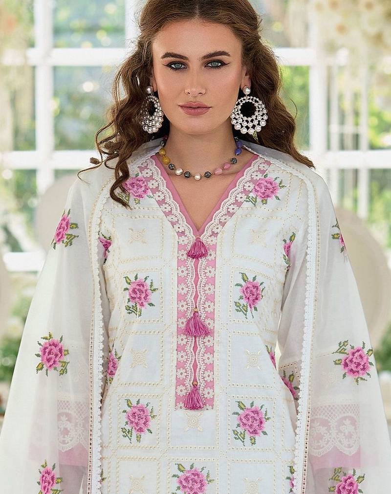 Women Floral Embroidered Regular Thread Work Pure Cotton Kurta