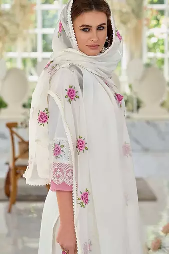 Women Floral Embroidered Regular Thread Work Pure Cotton Kurta