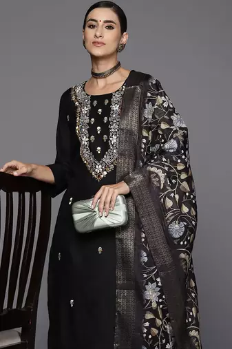 Women Floral Yoke Design Regular Thread Work Kurta with Trousers & With Dupatta