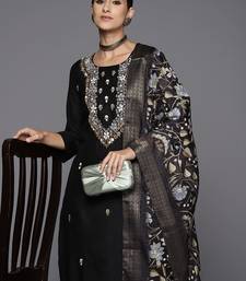 Women Floral Yoke Design Regular Thread Work Kurta with Trousers & With Dupatta