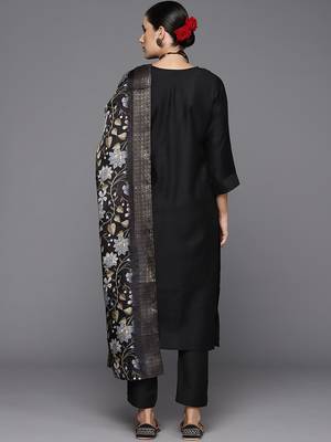 Women Floral Yoke Design Regular Thread Work Kurta with Trousers & With Dupatta 7