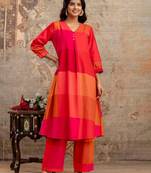 Women Colourblocked V-Neck Regular Kurta with Trousers