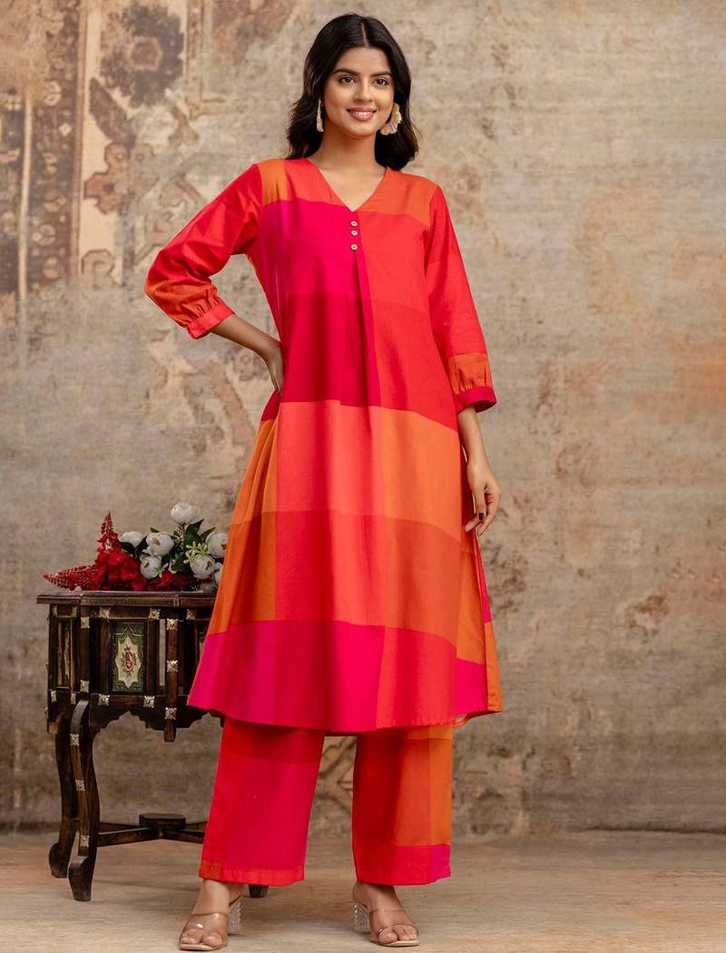 Women Colourblocked V-Neck Regular Kurta with Trousers