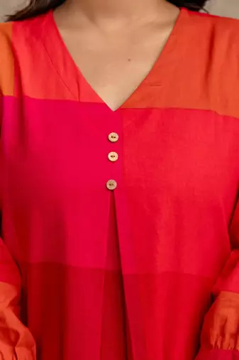 Women Colourblocked V-Neck Regular Kurta with Trousers