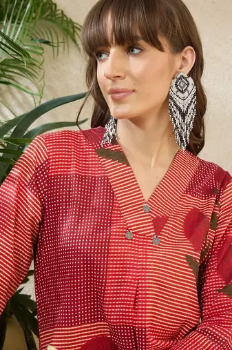 women floral printed regular  cotton kurta with trousers