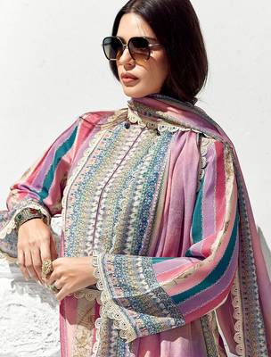 Women Ethnic Motifs Printed Regular Thread Work Kurta Trousers With Dupatta 3