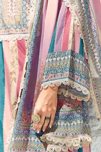 Women Ethnic Motifs Printed Regular Thread Work Kurta Trousers With Dupatta