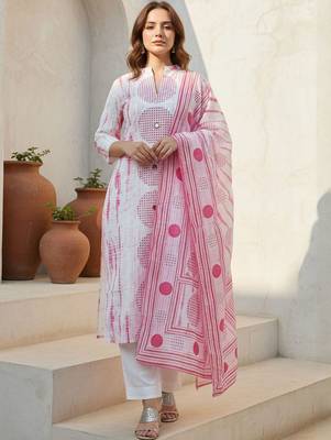 Floral Printed Notch Mandarin Collar Cotton Kurta With Trousers & Dupatta 1