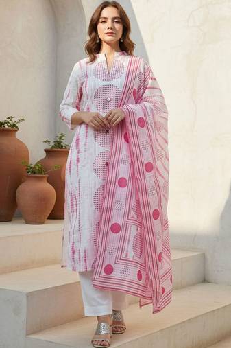 Floral Printed Notch Mandarin Collar Cotton Kurta With Trousers & Dupatta