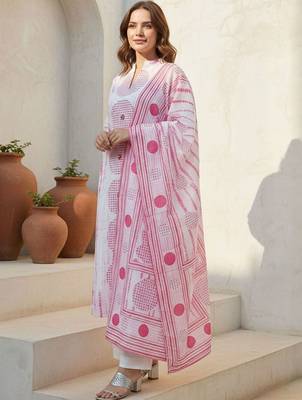Floral Printed Notch Mandarin Collar Cotton Kurta With Trousers & Dupatta 2