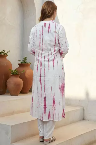 Floral Printed Notch Mandarin Collar Cotton Kurta With Trousers & Dupatta