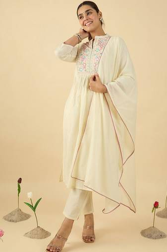 Floral Embroidered Mandarin Collar A Line Pure Cotton Kurta With Trouser &Dupatta