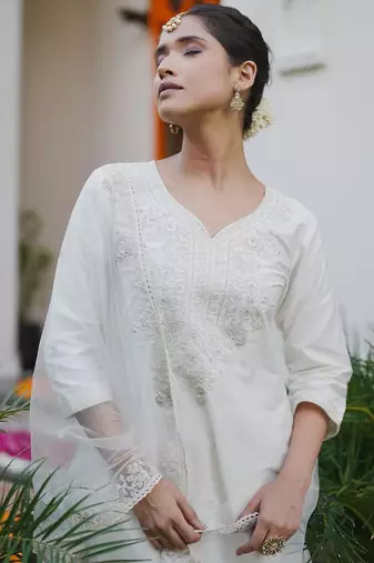 Floral Embroidered Thread Work Kurta with Trousers & Dupatta