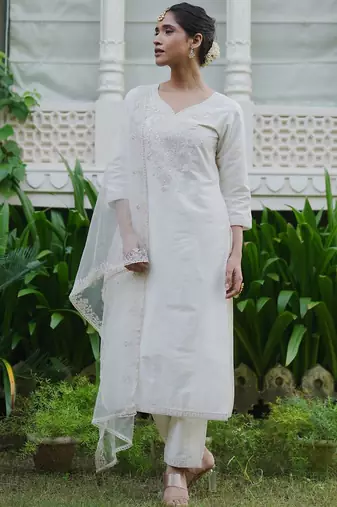 Floral Embroidered Thread Work Kurta with Trousers & Dupatta