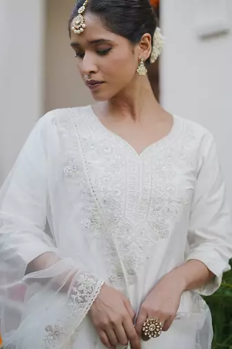 Floral Embroidered Thread Work Kurta with Trousers & Dupatta