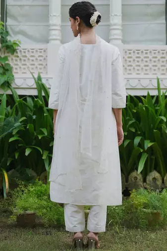 Floral Embroidered Thread Work Kurta with Trousers & Dupatta