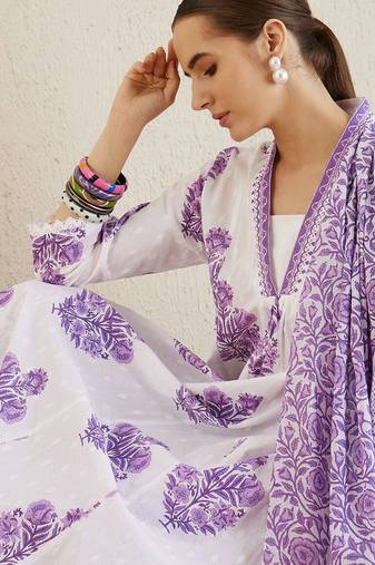 V-Neck Floral Printed Panelled Pure Cotton Kurta Set