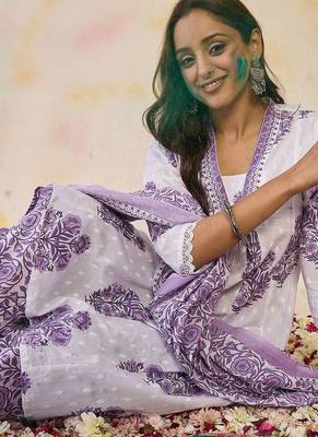 V-Neck Floral Printed Panelled Pure Cotton Kurta Set 7