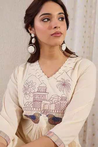 Women Quirky Embroidered Kurta with Trousers