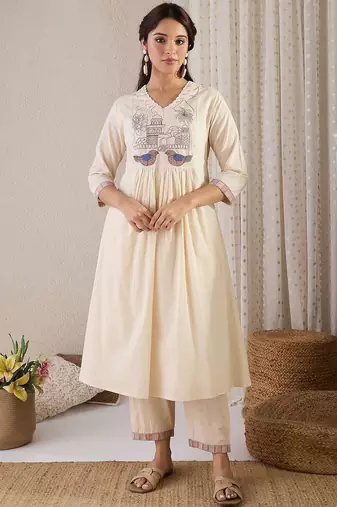 Women Quirky Embroidered Kurta with Trousers
