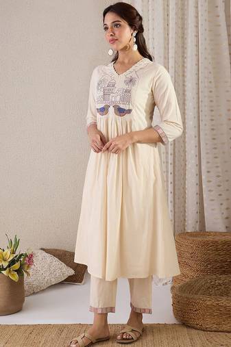 Women Quirky Embroidered Kurta with Trousers