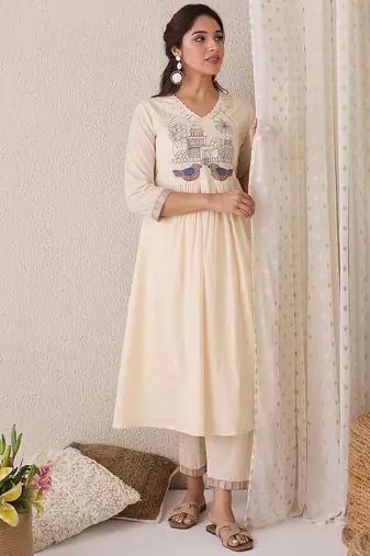 Women Quirky Embroidered Kurta with Trousers