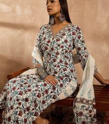 Women Floral Printed Regular Pure Cotton Kurta with Trousers & With Dupatta