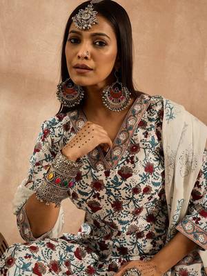 Women Floral Printed Regular Pure Cotton Kurta with Trousers & With Dupatta 1