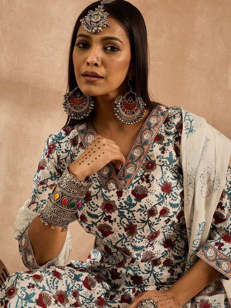 Women Floral Printed Regular Pure Cotton Kurta with Trousers & With Dupatta