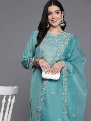 Women Floral Yoke Design Regular Kurta with Trousers & Dupatta 1