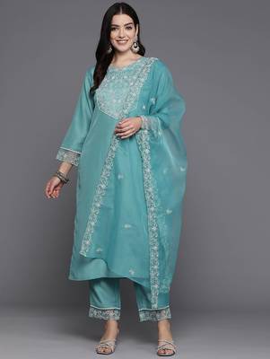 Women Floral Yoke Design Regular Kurta with Trousers & Dupatta 4