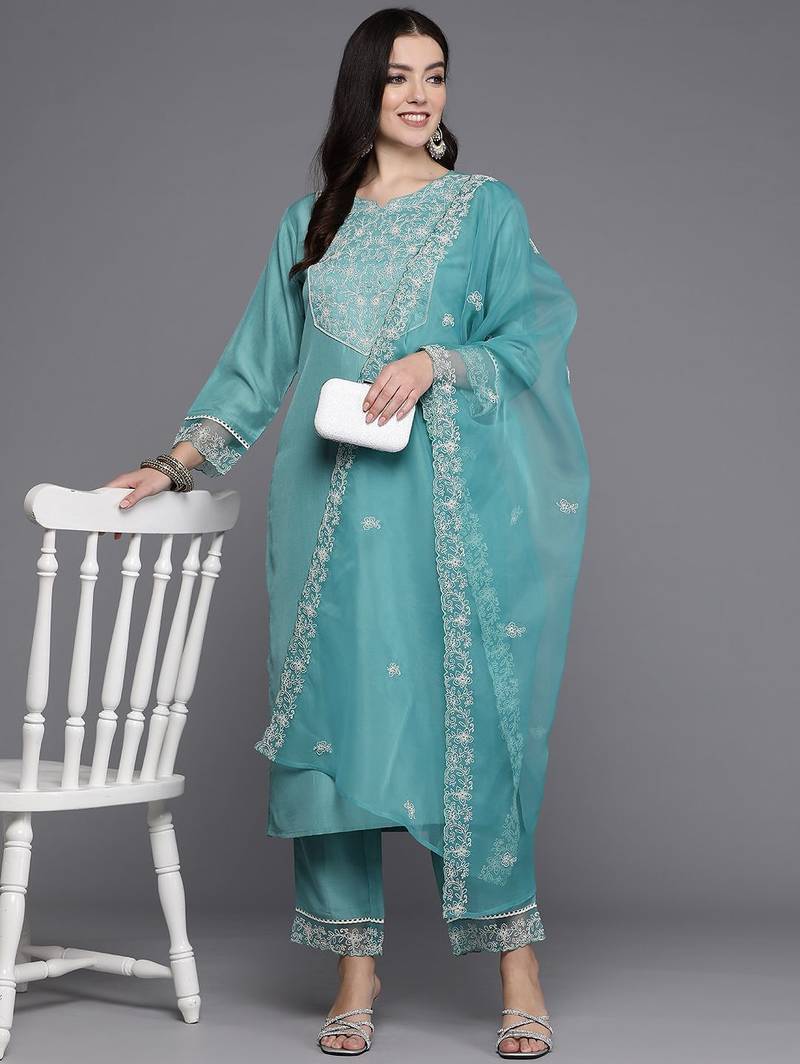 Women Floral Yoke Design Regular Kurta with Trousers & Dupatta