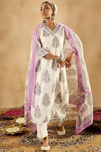 Women Floral Printed Pure Cotton Kurta with Trousers & With Dupatta