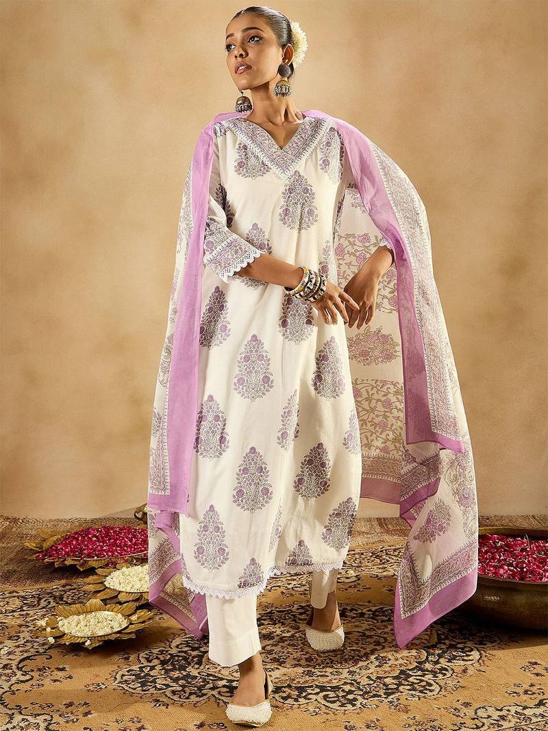 Women Floral Printed Pure Cotton Kurta with Trousers & With Dupatta