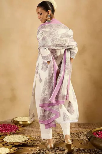 Women Floral Printed Pure Cotton Kurta with Trousers & With Dupatta