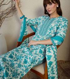 Floral Printed Straight Kurta With Trousers & Dupatta