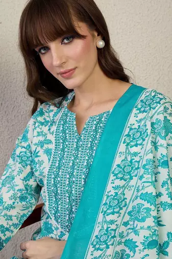 Floral Printed Straight Kurta With Trousers & Dupatta