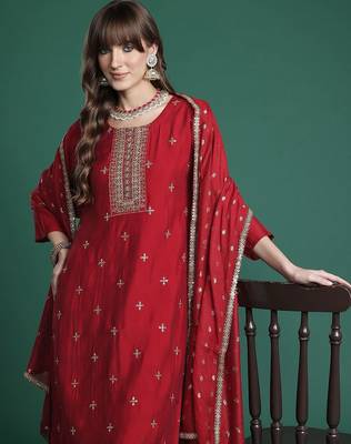Ethnic Motifs Kurta with Trousers & Dupatta 2