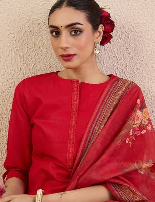 Women Solid Kurta with Pyjama & Dupatta 2
