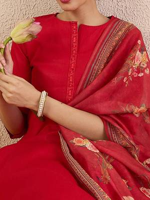 Women Solid Kurta with Pyjama & Dupatta 3