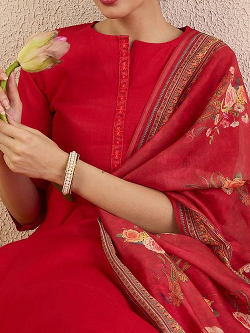 Women Solid Kurta with Pyjama & Dupatta