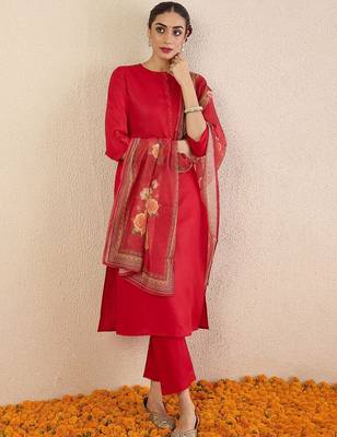 Women Solid Kurta with Pyjama & Dupatta 7