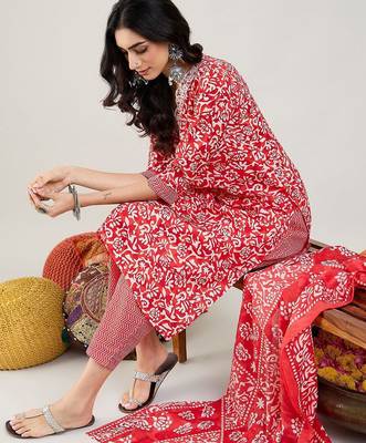 Floral Printed Thread Work Straight Kurta with Trousers & Dupatta 7